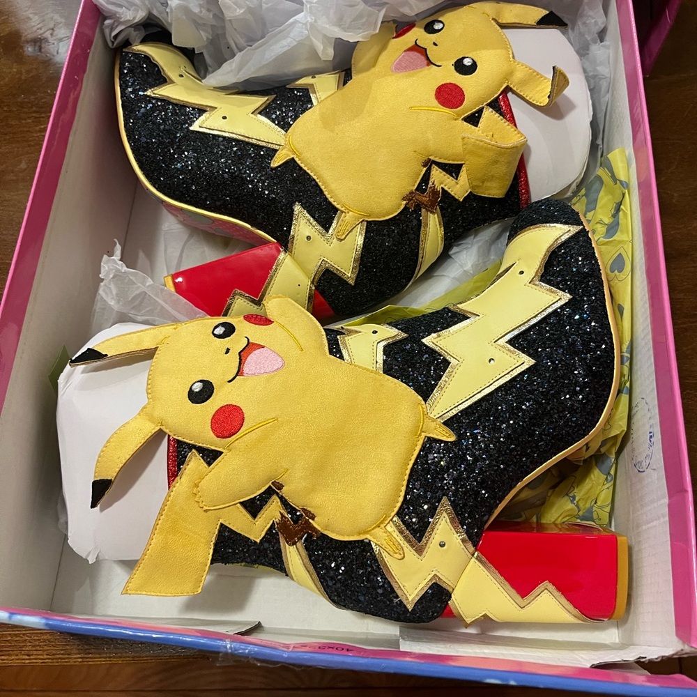 New w/box Irregular Choice Light-up Pikachu Lightning Ankle Boots
